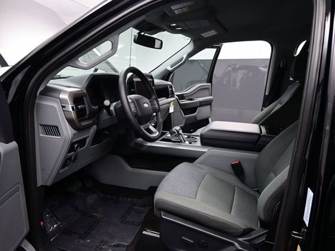 Used 2025 Ford F150 Lightning XLT image 8