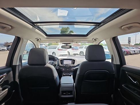 Used 2024 GMC Terrain Denali w/ Denali Premium Package AWD/4WD image 30