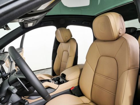 New 2026 Porsche Cayenne S AWD/4WD image 5