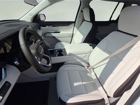 New 2026 GMC Acadia Denali image 18