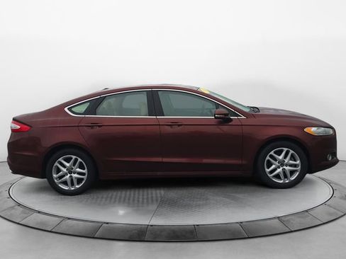 Used 2016 Ford Fusion SE w/ Equipment Group 202A image 6