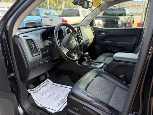 Used 2016 Chevrolet Colorado Z71 AWD/4WD image 3