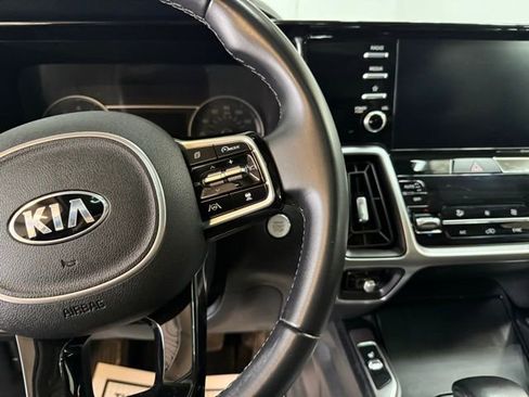 Used 2021 Kia Sorento EX w/ Panoramic Sunroof Package image 14