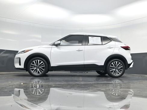 Used 2021 Nissan Kicks SV image 49