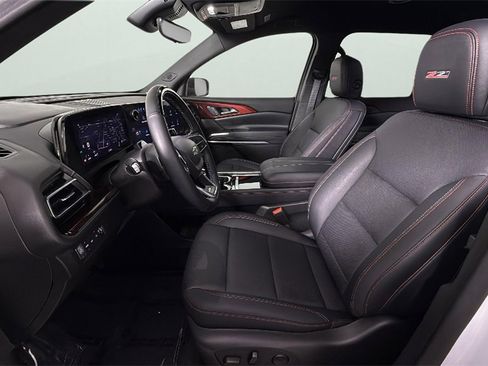 Certified 2025 Chevrolet Traverse Z71 w/ Enhanced Driving Package image 17