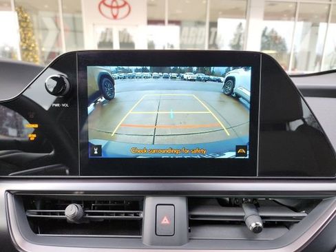 Used 2024 Lexus UX 250h F Sport image 11