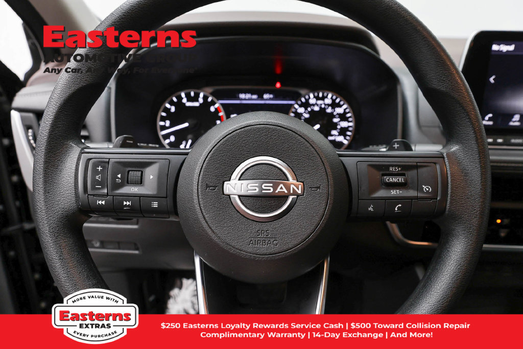 Used 2023 Nissan Rogue S AWD/4WD image 11