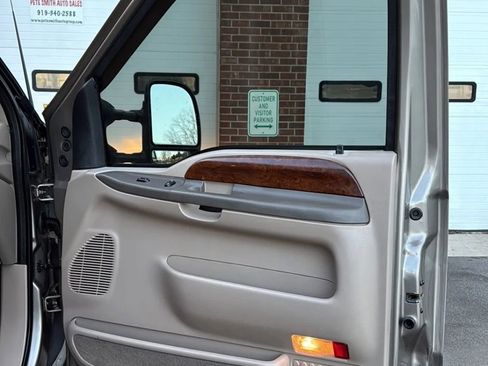 Used 2002 Ford F350 Lariat image 16