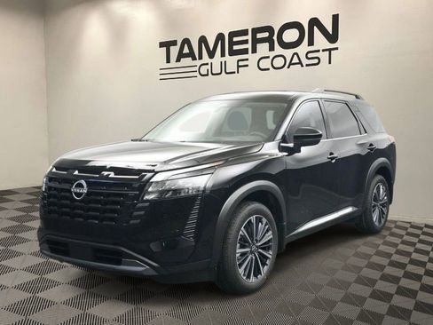 New 2026 Nissan Pathfinder Platinum AWD/4WD image 1