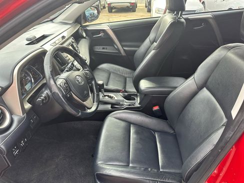 Used 2015 Toyota RAV4 Limited image 9