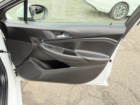 Used 2017 Chevrolet Cruze Premier FWD image 45