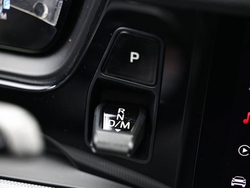 Certified 2025 Porsche Cayenne image 35