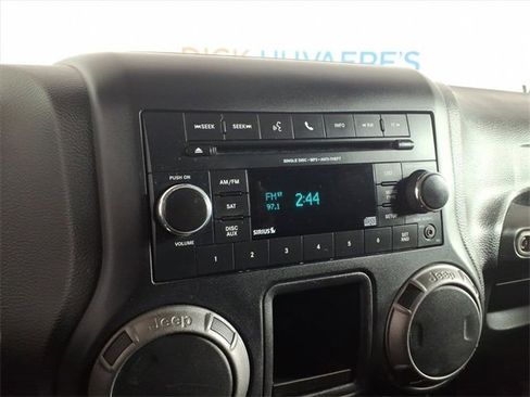 Used 2018 Jeep Wrangler Unlimited Sport image 19