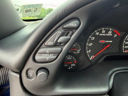 Used 2004 Chevrolet Corvette Z06 w/ Z06 Preferred Equipment Group RWD image 14
