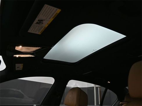 Certified 2022 BMW 750i xDrive 750i xDrive w/ M Sport Package image 10