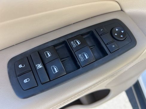 Certified 2018 Jeep Grand Cherokee Limited image 10