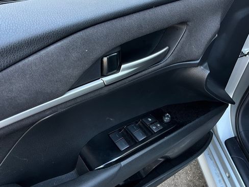 Used 2025 Toyota Camry LE image 18