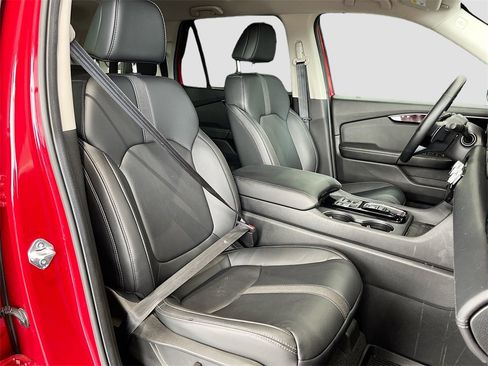 Used 2025 Honda Pilot EX-L image 28