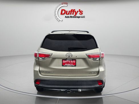 Used 2015 Toyota Highlander XLE image 16