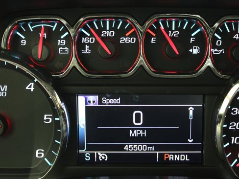 Used 2018 Chevrolet Silverado 1500 LT w/ All Star Edition image 27