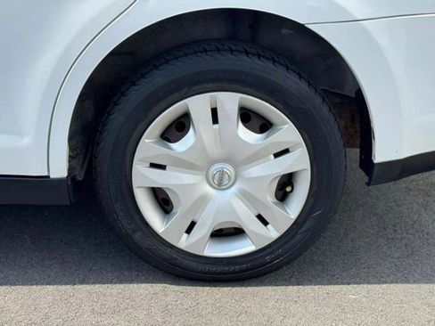 Used 2011 Nissan Versa 1.8 S FWD image 13