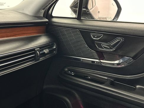 Certified 2022 Lincoln Corsair Reserve w/ Equipment Group 201A image 31