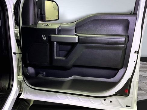 Used 2017 Ford F150 XLT w/ Equipment Group 302A Luxury image 29