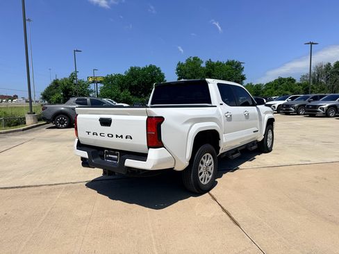 Used 2025 Toyota Tacoma SR5 RWD image 6