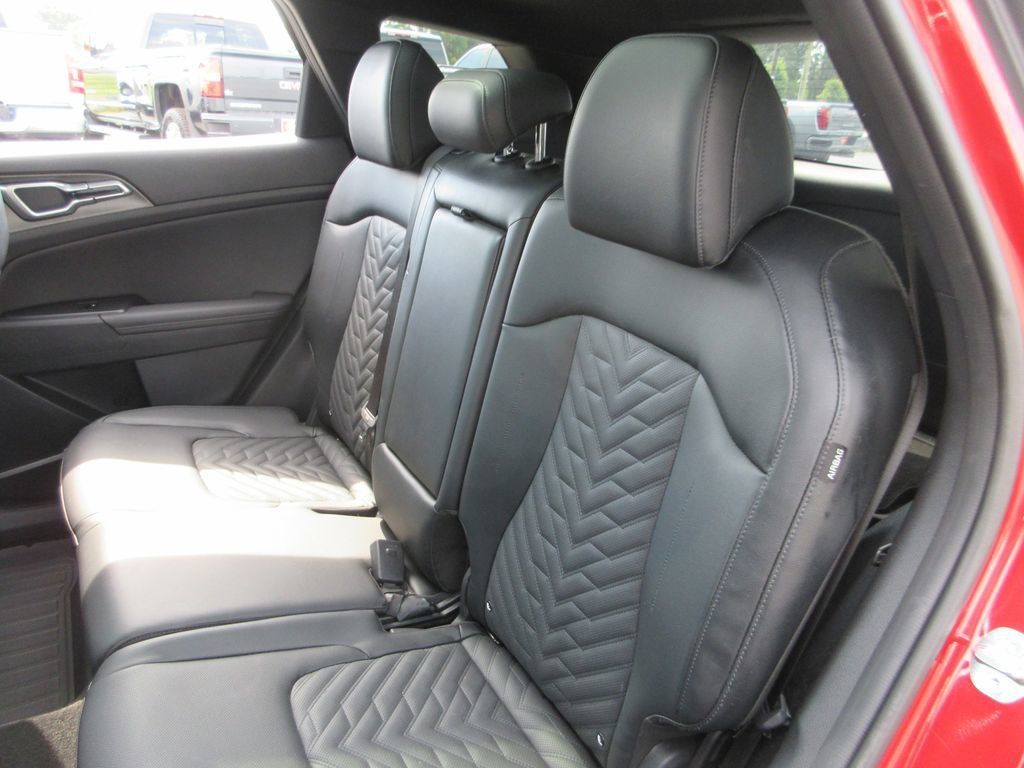 Used 2026 Kia Sportage X-Line w/ X-Line Premium Package AWD/4WD image 21