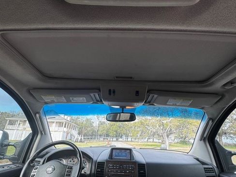 Used 2011 Nissan Titan SL w/ SL Technology Pkg image 19