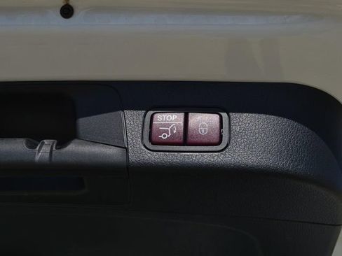 Certified 2025 Mercedes-Benz GLB 250 GLB 250 image 10