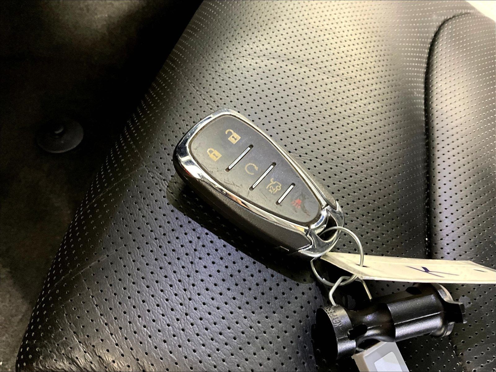 Used 2021 Chevrolet Camaro SS RWD image 28