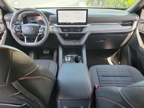 Used 2025 Ford Explorer ST-Line w/ Premium Package RWD image 14