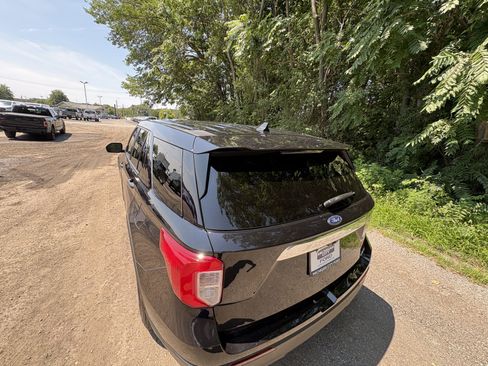 Used 2021 Ford Explorer 4WD image 24