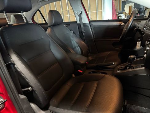 Used 2013 Volkswagen Jetta TDI image 19