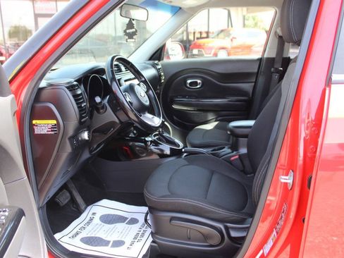 Used 2018 Kia Soul + w/ Audio Package FWD image 16