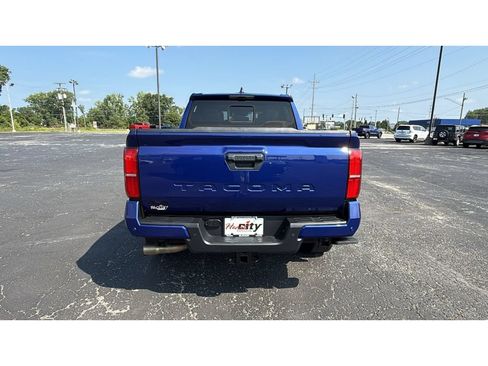 Used 2024 Toyota Tacoma TRD Off-Road w/ TRD Off Road Premium Package AWD/4WD image 6