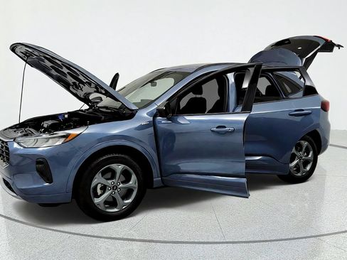 Used 2024 Ford Escape ST-Line w/ Tech Pack #1 AWD/4WD image 9