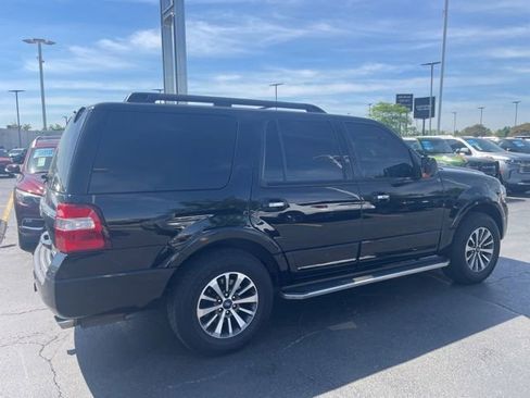 Used 2017 Ford Expedition XLT w/ Equipment Group 202A AWD/4WD image 2