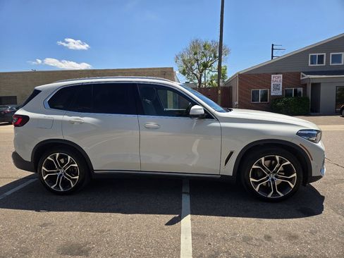 Used 2021 BMW X5 xDrive45e w/ Parking Assistance Package AWD/4WD image 4
