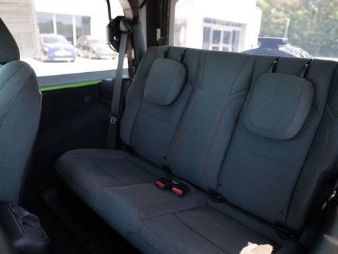 Used 2025 Jeep Wrangler Rubicon w/ Convenience Group AWD/4WD image 34