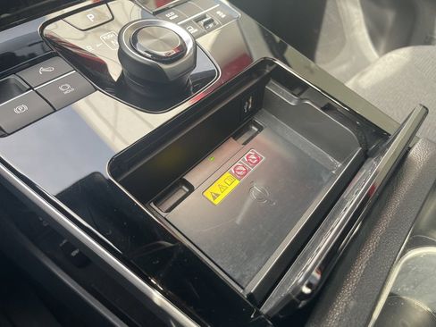 Used 2024 Toyota bZ4X XLE image 27