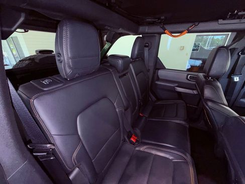 Used 2023 Ford Bronco Badlands w/ Sasquatch Package AWD/4WD image 13