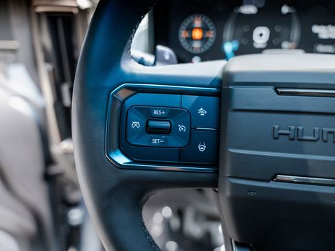 Used 2024 GMC Hummer EV 3X w/ Omega Edition image 41