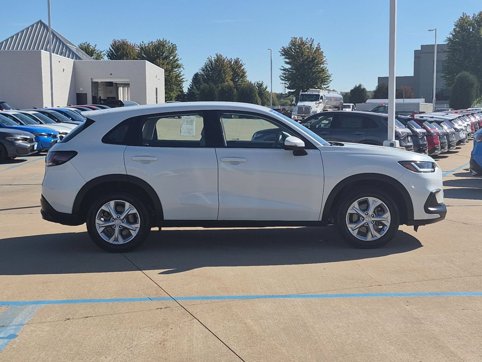 Used 2024 Honda HR-V LX image 6