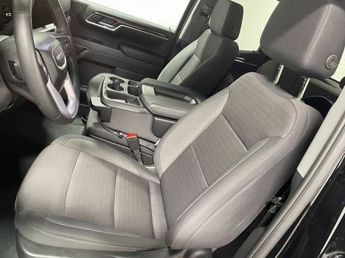 Used 2024 GMC Sierra 1500 SLE image 12