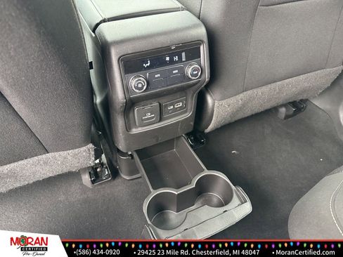 Used 2022 GMC Acadia SLE w/ Driver Convenience Package image 26