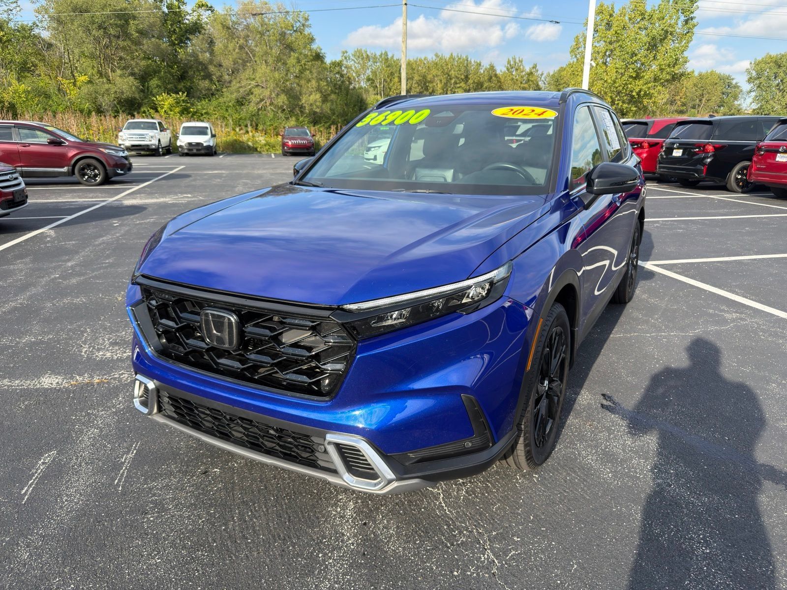 Used 2024 Honda CR-V Sport Touring image 2