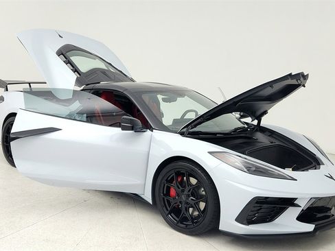 Used 2023 Chevrolet Corvette Stingray Premium Cpe w/ Z51 Performance Package image 10