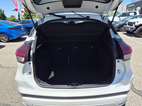Used 2024 Nissan Kicks SR w/ SR Premium Package FWD image 28